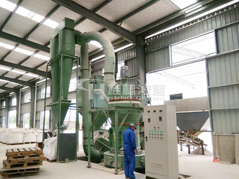 雷蒙磨能加工200目煤嗎？HC1000擺式磨粉機細(xì)度達(dá)200目