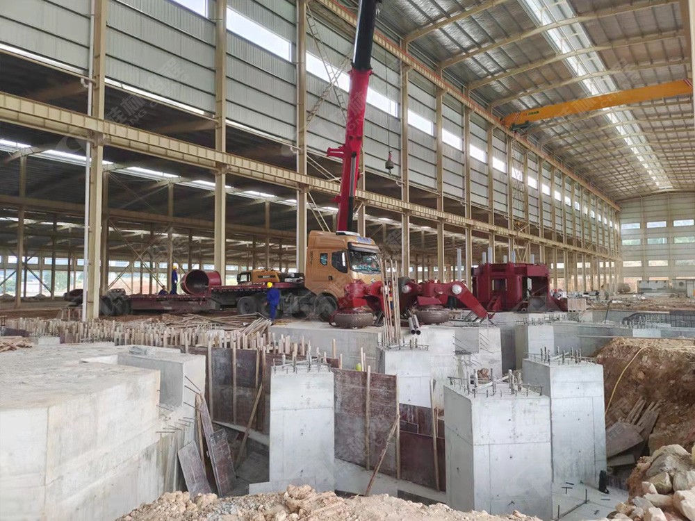 購(gòu)鴻程9臺(tái)1700HLMX輥式超細(xì)立磨機(jī)！客戶信任能讓人從心底感受到掉淚的溫暖!