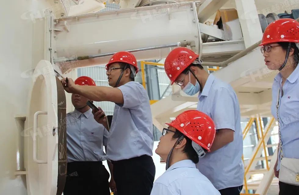 再創(chuàng)輝煌！桂林鴻程礦山設備磨粉機2022銷售大會圓滿召開